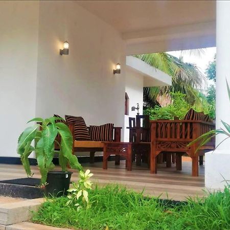 Silver Sand Villa ดัมบูลลา ภายนอก รูปภาพ