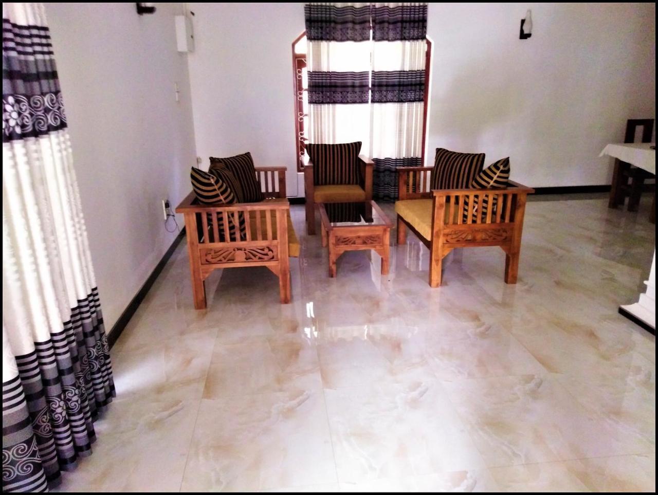 Silver Sand Villa ดัมบูลลา ภายนอก รูปภาพ