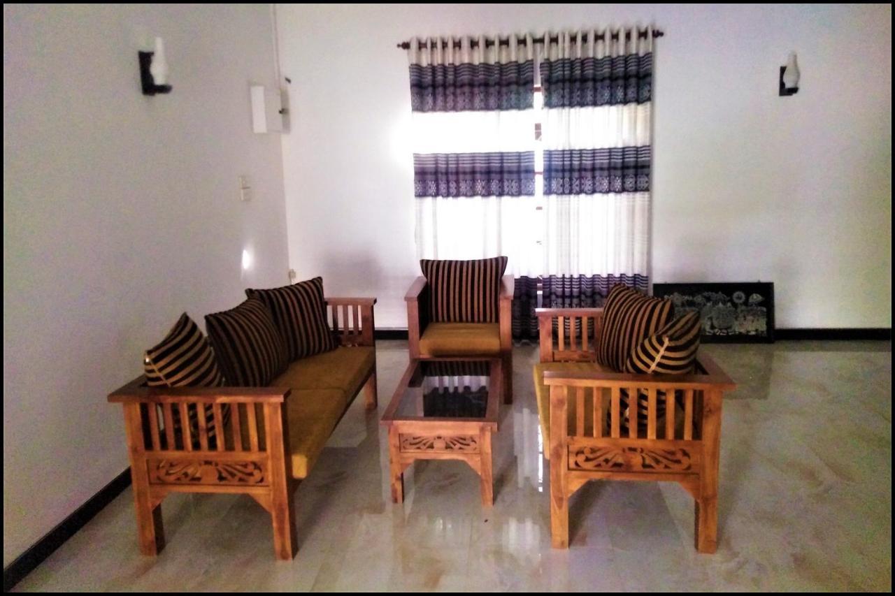 Silver Sand Villa ดัมบูลลา ภายนอก รูปภาพ