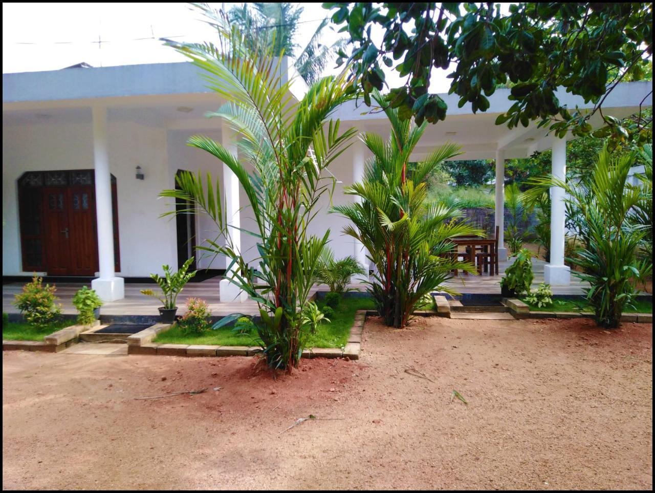 Silver Sand Villa ดัมบูลลา ภายนอก รูปภาพ