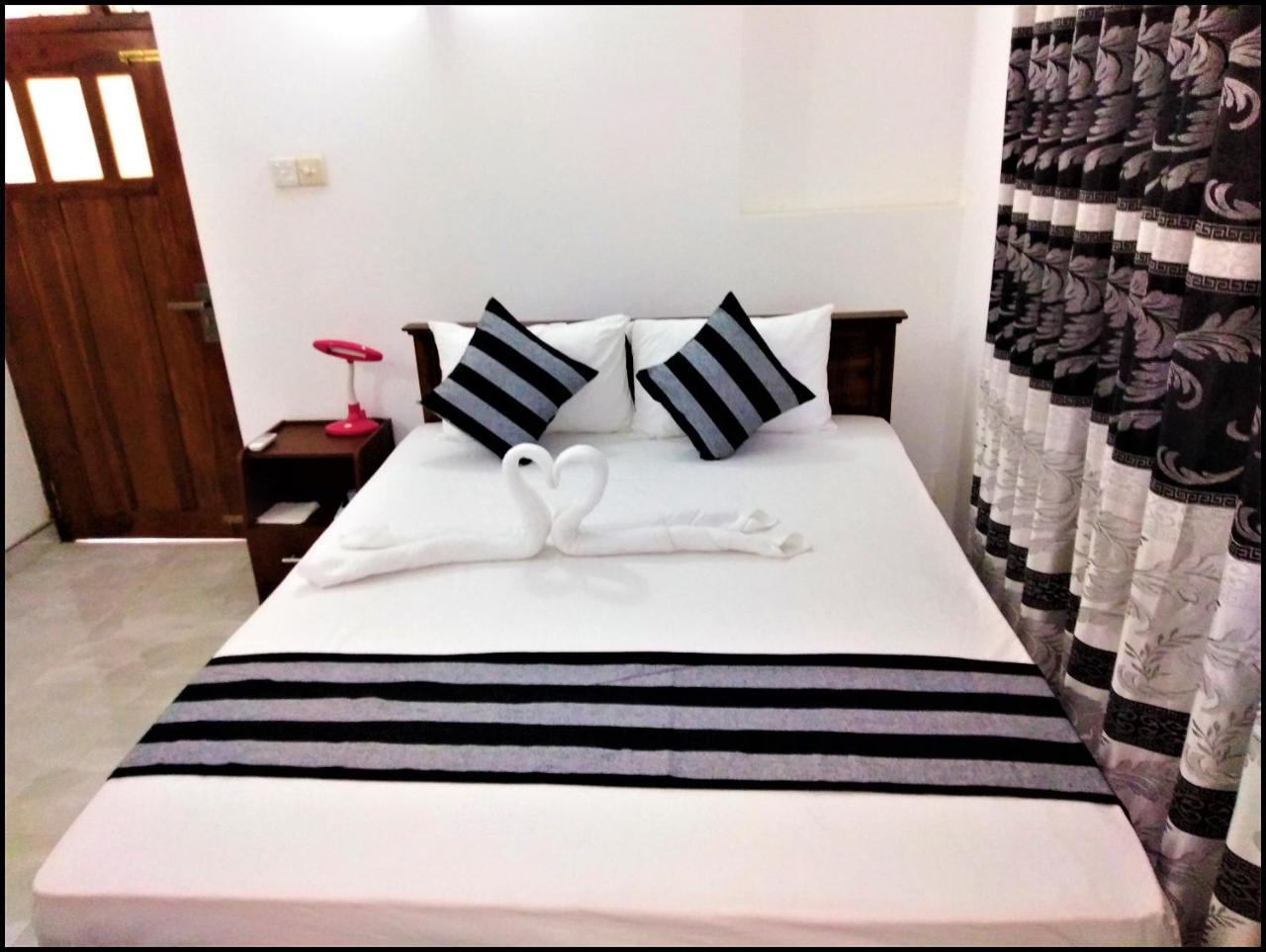 Silver Sand Villa ดัมบูลลา ภายนอก รูปภาพ